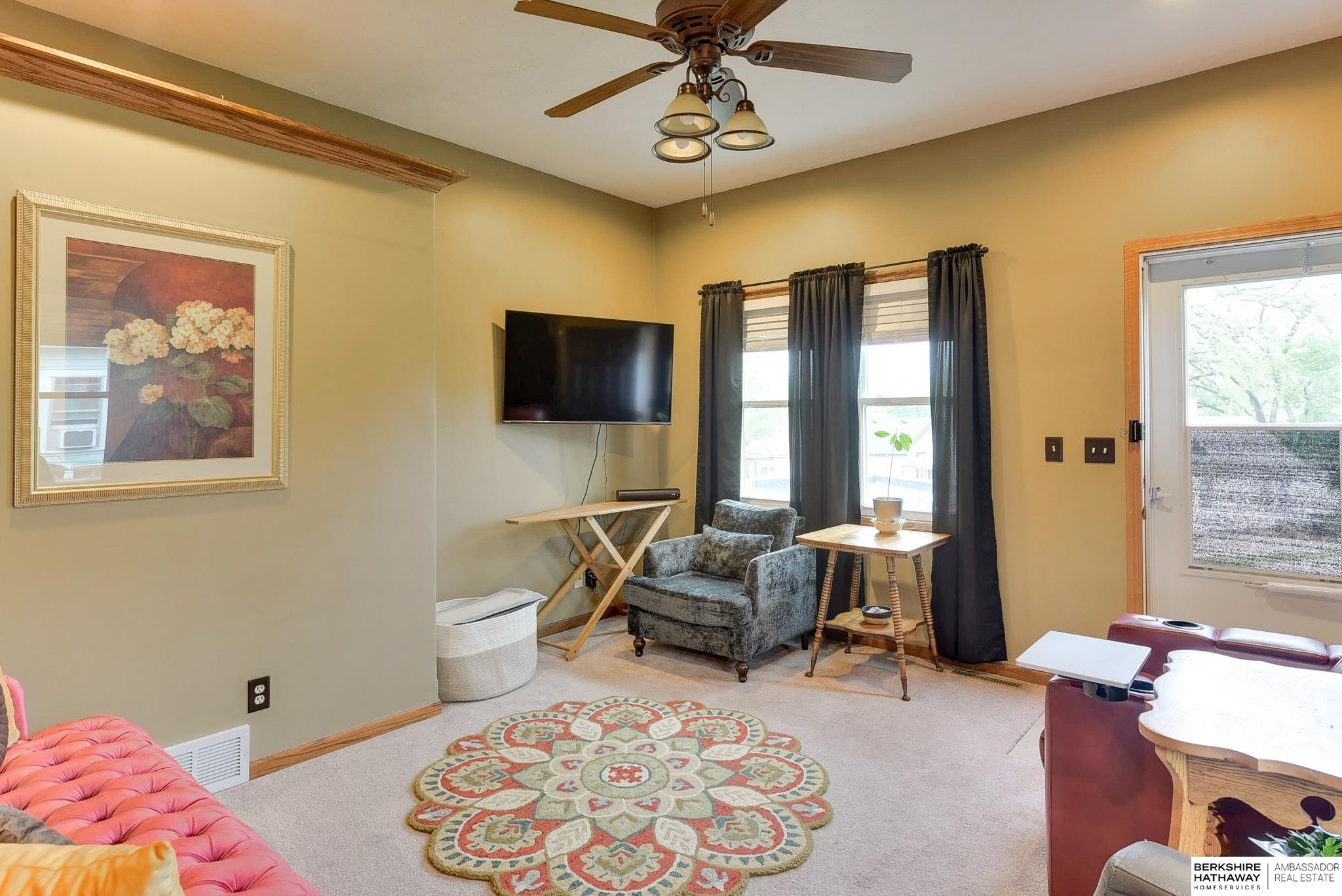 Omaha, Nebraska 68105, United States, 1 Bedroom Bedrooms, ,1 BathroomBathrooms,Residential,Active,124721