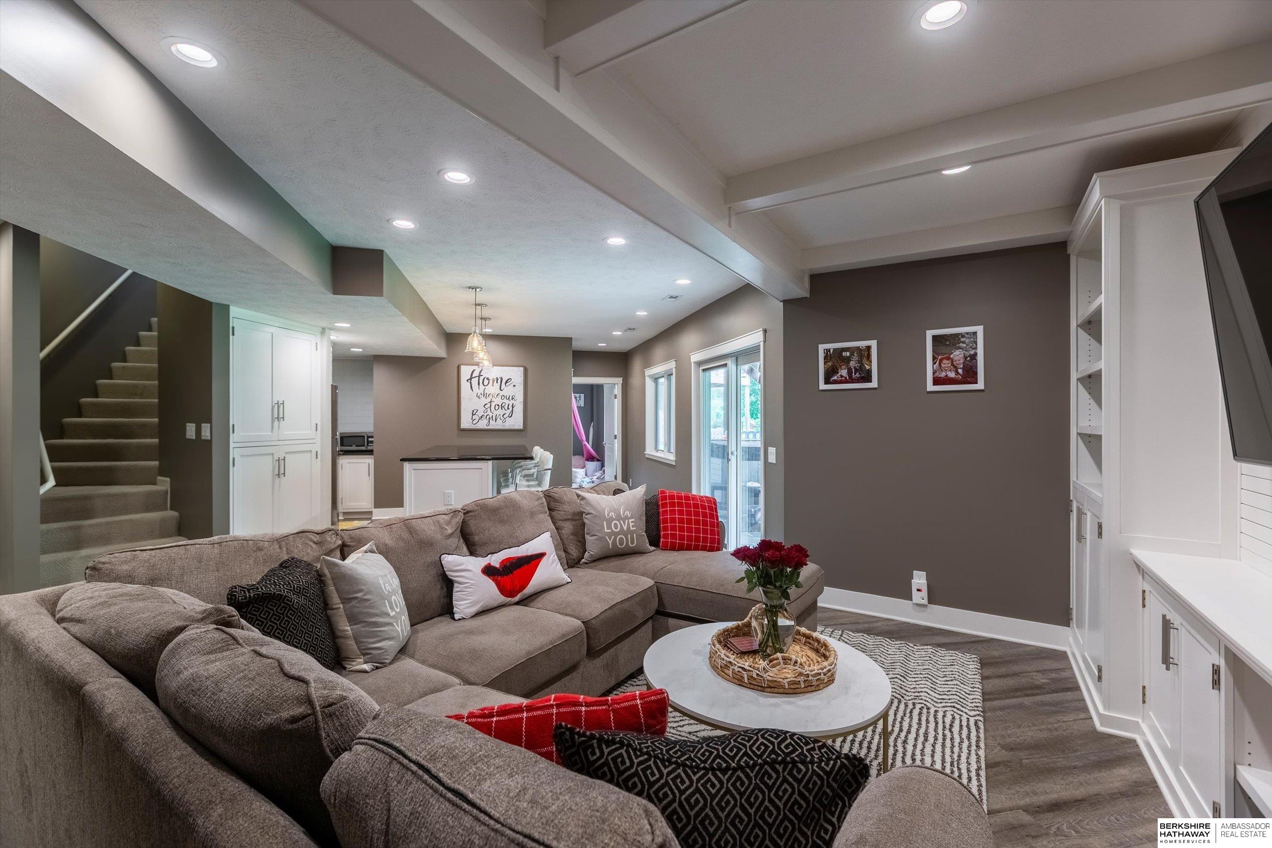 Omaha, Nebraska 68130, United States, 4 Bedrooms Bedrooms, ,4 BathroomsBathrooms,Residential,Active,171233