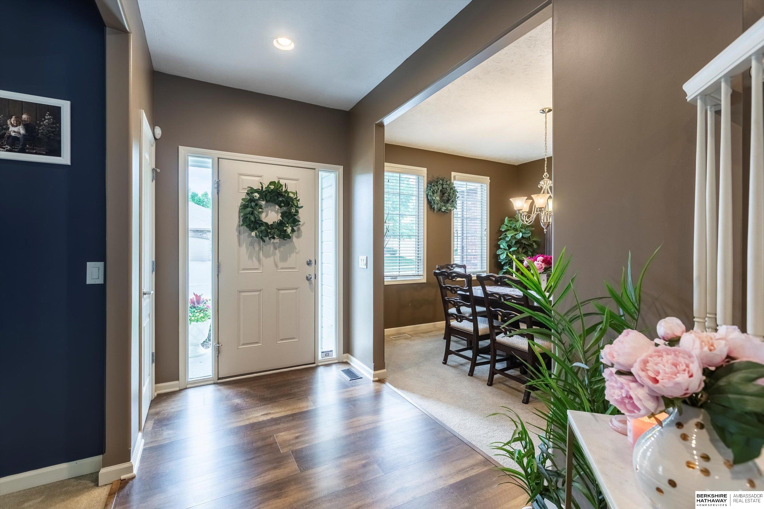 Omaha, Nebraska 68130, United States, 4 Bedrooms Bedrooms, ,4 BathroomsBathrooms,Residential,Active,171233