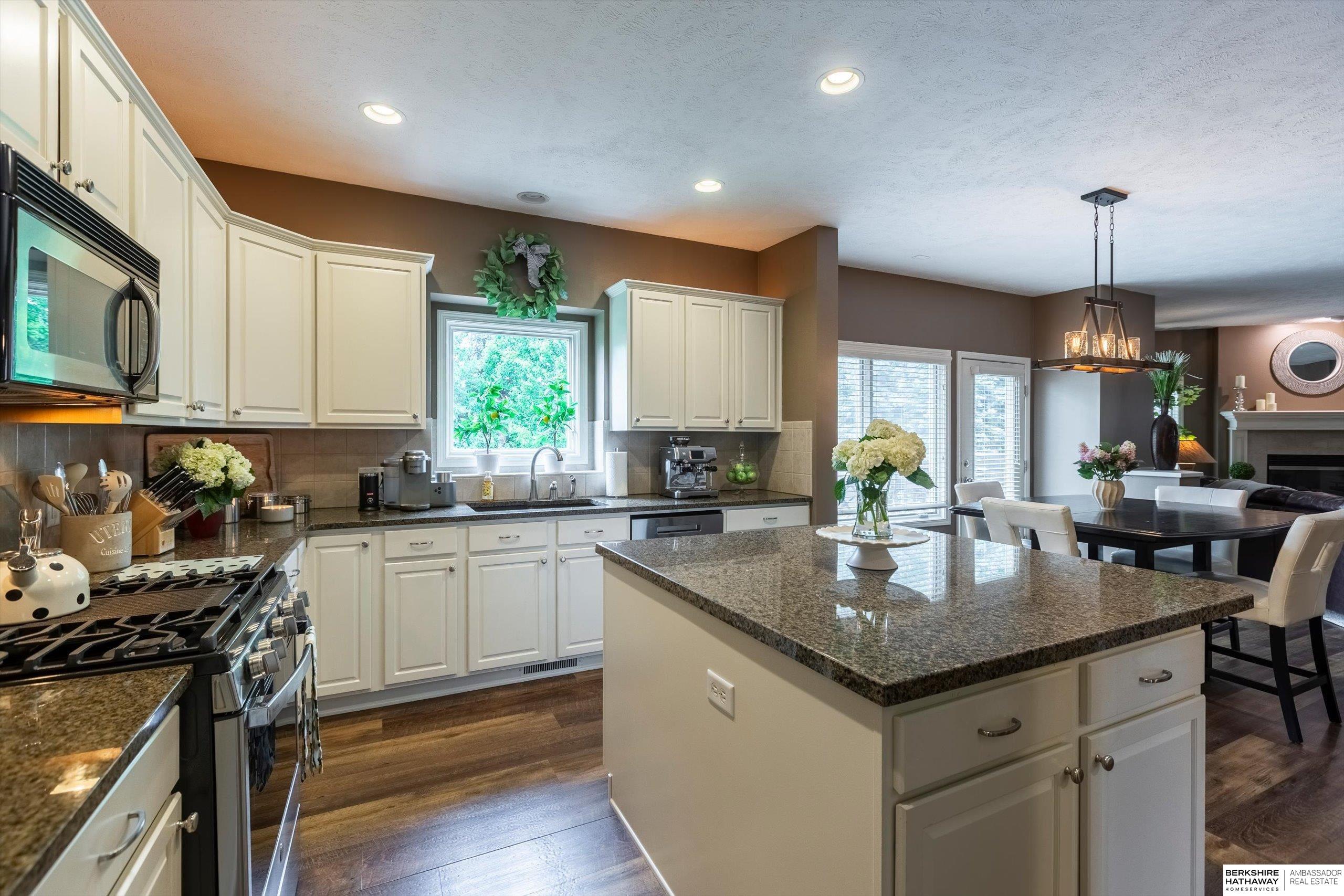 Omaha, Nebraska 68130, United States, 4 Bedrooms Bedrooms, ,4 BathroomsBathrooms,Residential,Active,171233