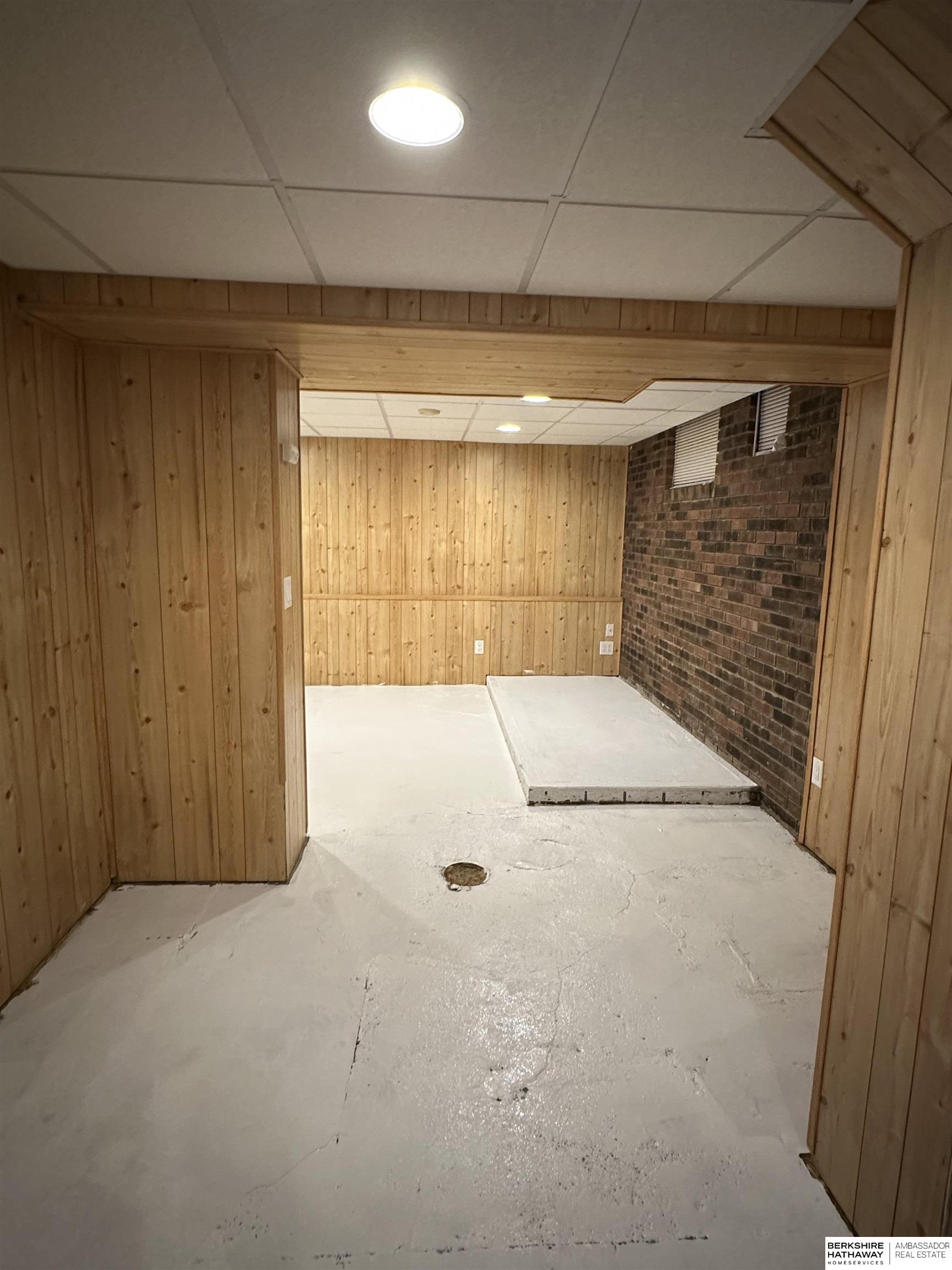 Bellevue, Nebraska 68005, United States, 2 Bedrooms Bedrooms, ,1 BathroomBathrooms,Residential,Pending,136920