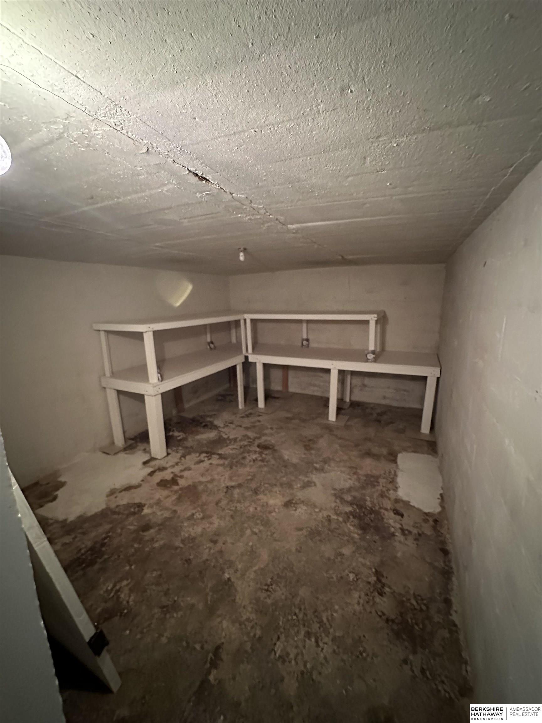 Bellevue, Nebraska 68005, United States, 2 Bedrooms Bedrooms, ,1 BathroomBathrooms,Residential,Pending,136920