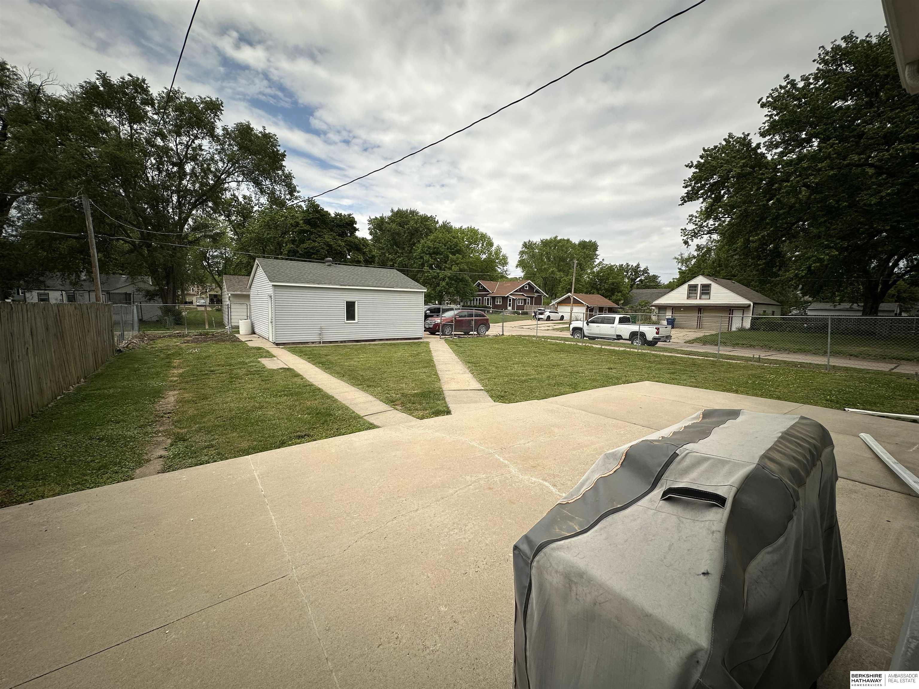 Bellevue, Nebraska 68005, United States, 2 Bedrooms Bedrooms, ,1 BathroomBathrooms,Residential,Pending,136920