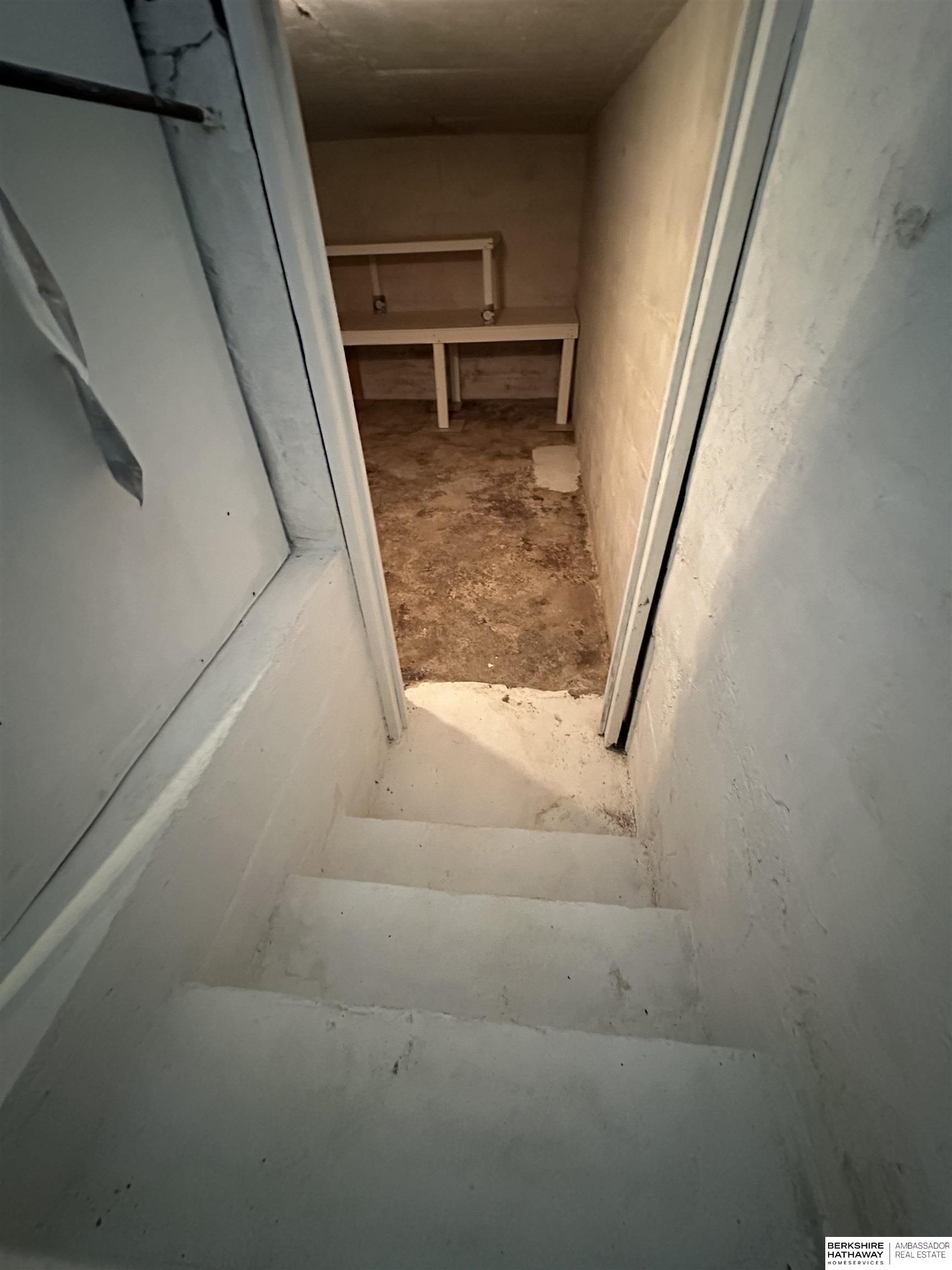 Bellevue, Nebraska 68005, United States, 2 Bedrooms Bedrooms, ,1 BathroomBathrooms,Residential,Pending,136920