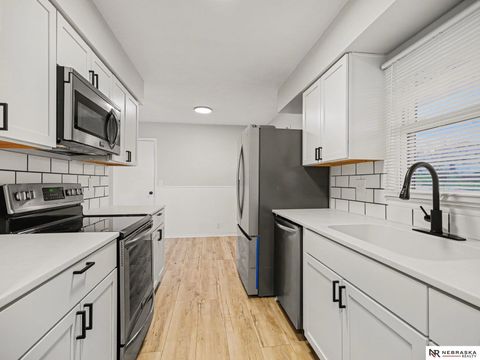 Photo of 108 Hillside Drive, Bellevue, NE 68005 (MLS # 22610018)