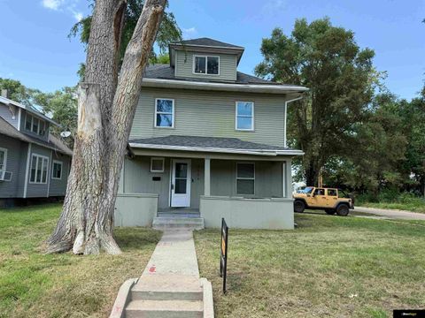 Photo of 2504 Hartman Avenue, Omaha, NE 68111 (MLS # 22520130)