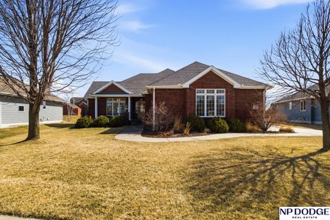Photo of 1682 Deer Run, Fremont, NE 68025 (MLS # 22607315)