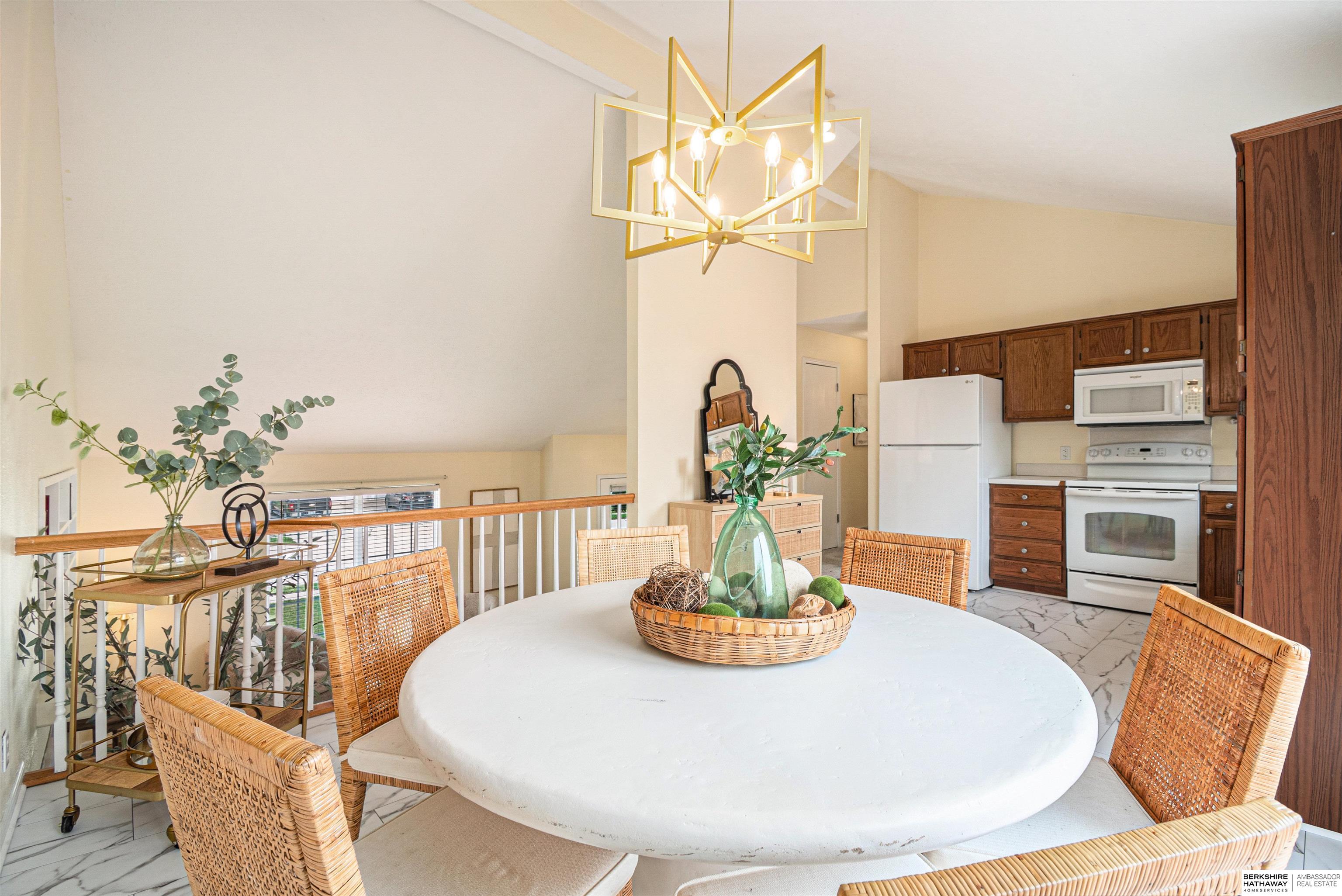 Papillion, Nebraska 68133, United States, 3 Bedrooms Bedrooms, ,2 BathroomsBathrooms,Residential,Pending,154997