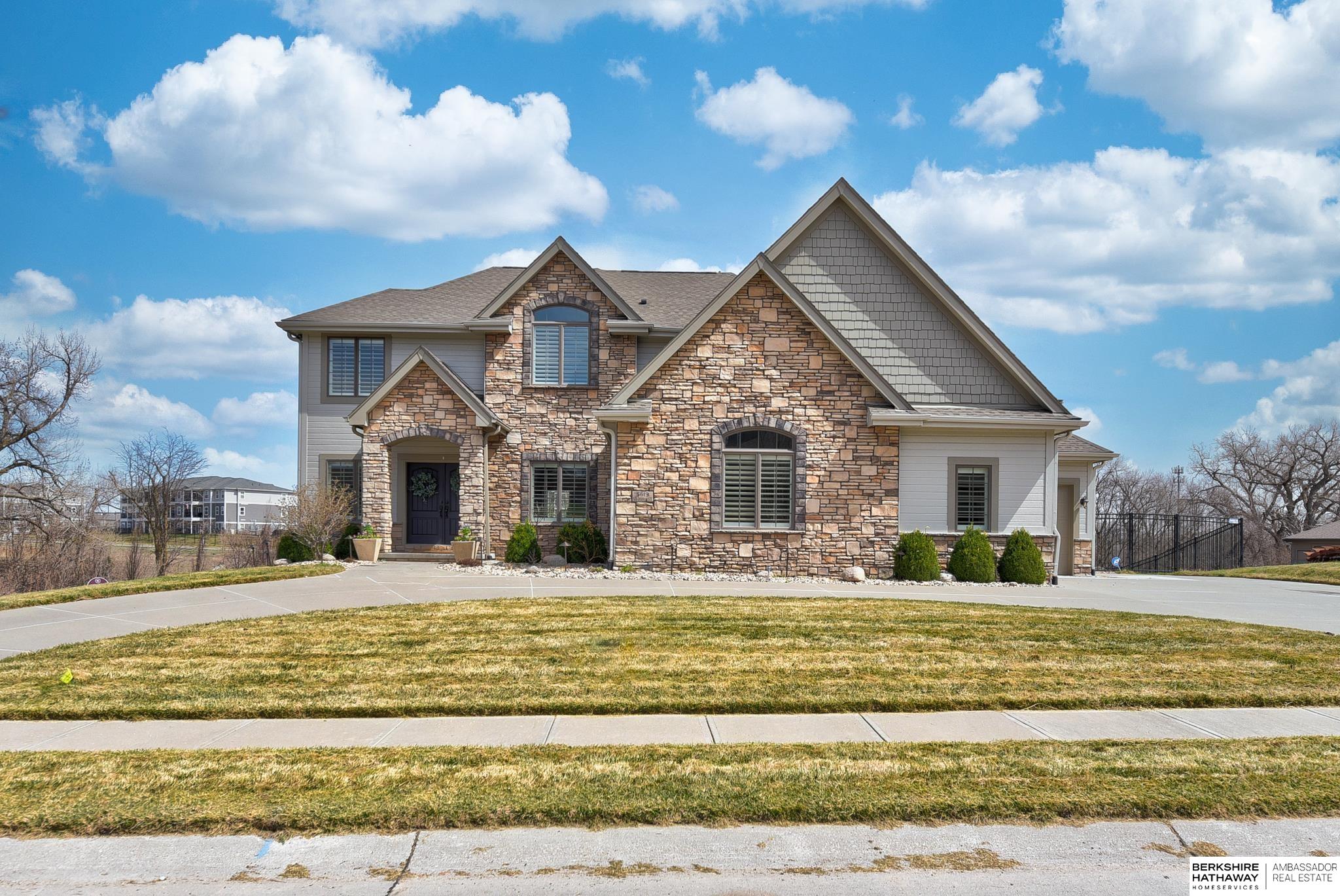 Elkhorn, Nebraska 68022, United States, 6 Bedrooms Bedrooms, ,5 BathroomsBathrooms,Residential,Active,101470