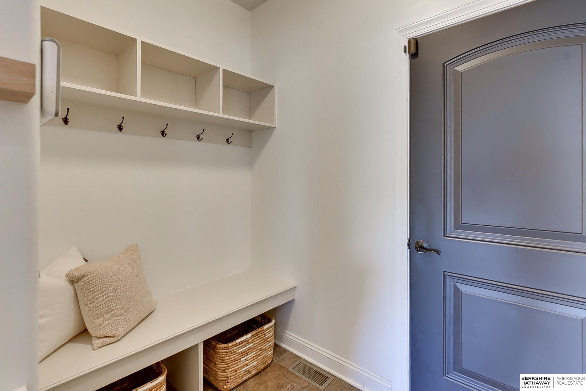 Elkhorn, Nebraska 68022, United States, 6 Bedrooms Bedrooms, ,5 BathroomsBathrooms,Residential,Active,101470