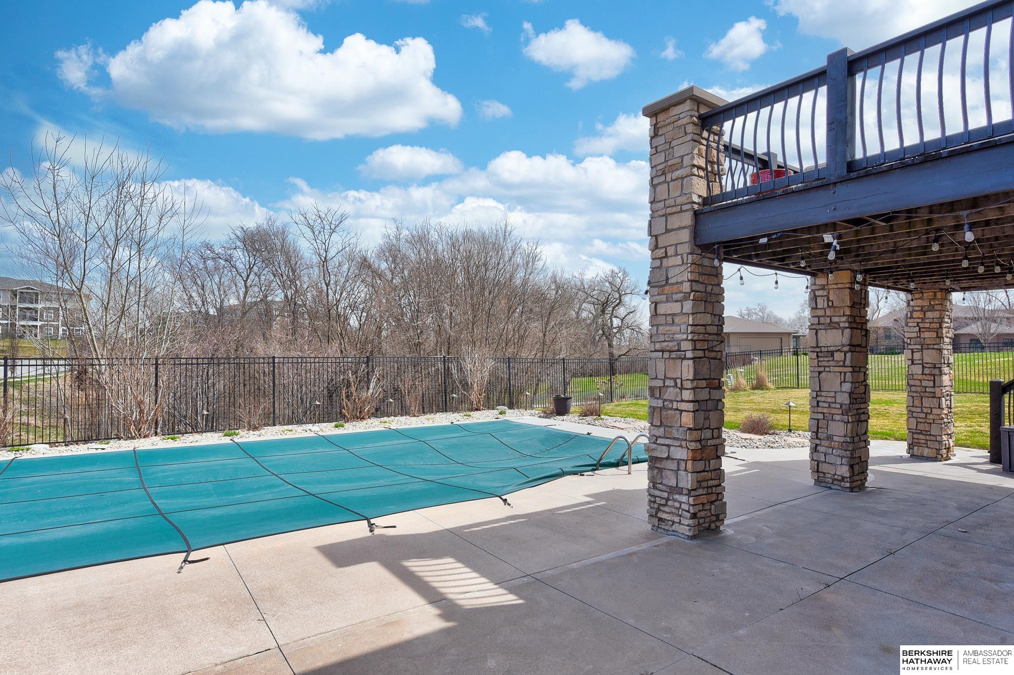 Elkhorn, Nebraska 68022, United States, 6 Bedrooms Bedrooms, ,5 BathroomsBathrooms,Residential,Active,101470