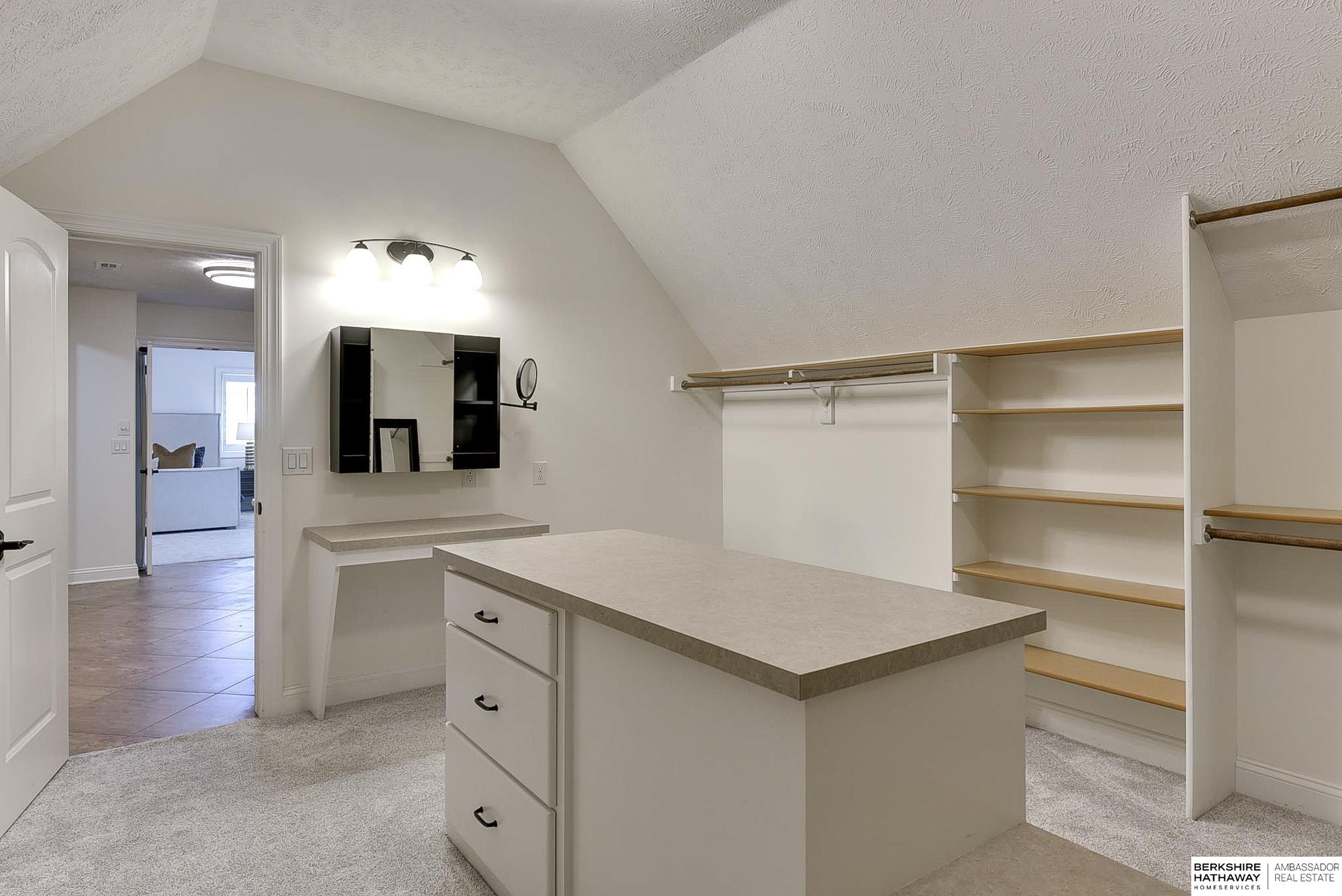 Elkhorn, Nebraska 68022, United States, 6 Bedrooms Bedrooms, ,5 BathroomsBathrooms,Residential,Active,101470