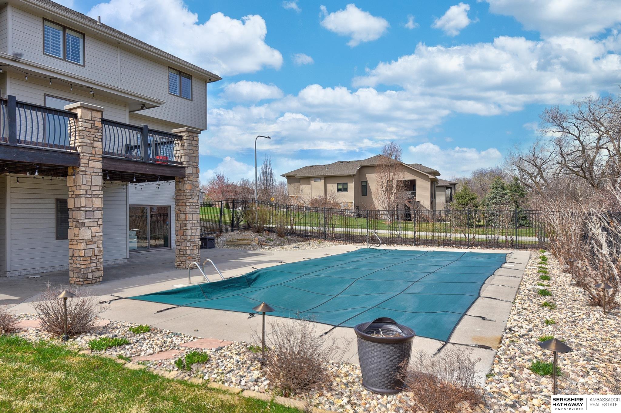 Elkhorn, Nebraska 68022, United States, 6 Bedrooms Bedrooms, ,5 BathroomsBathrooms,Residential,Active,101470