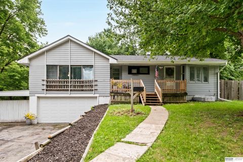 Photo of 4451 Curtis Avenue, Omaha, NE 68111 (MLS # 22619512)