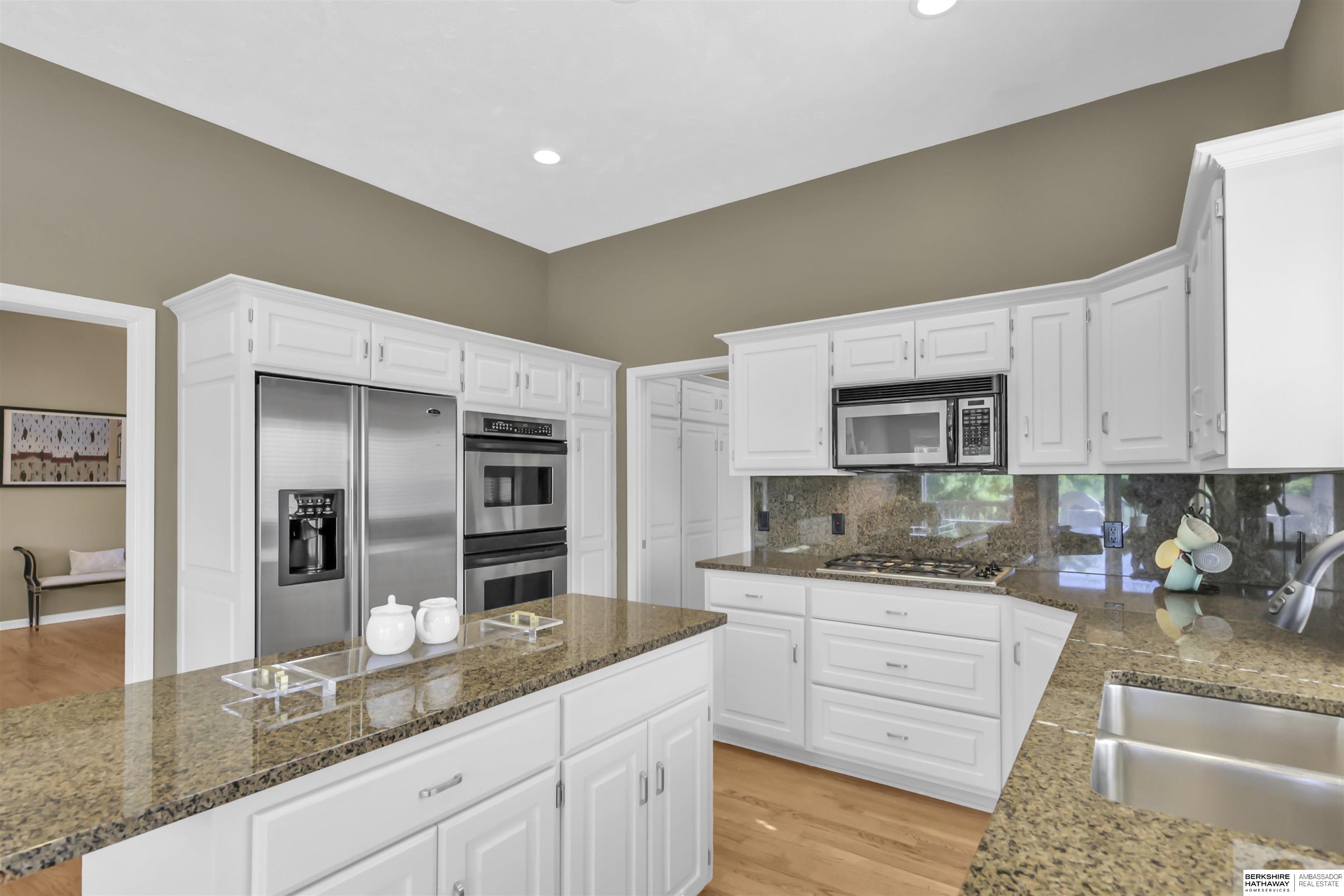 Omaha, Nebraska 68164, United States, 3 Bedrooms Bedrooms, ,2 BathroomsBathrooms,Residential,Pending,133798