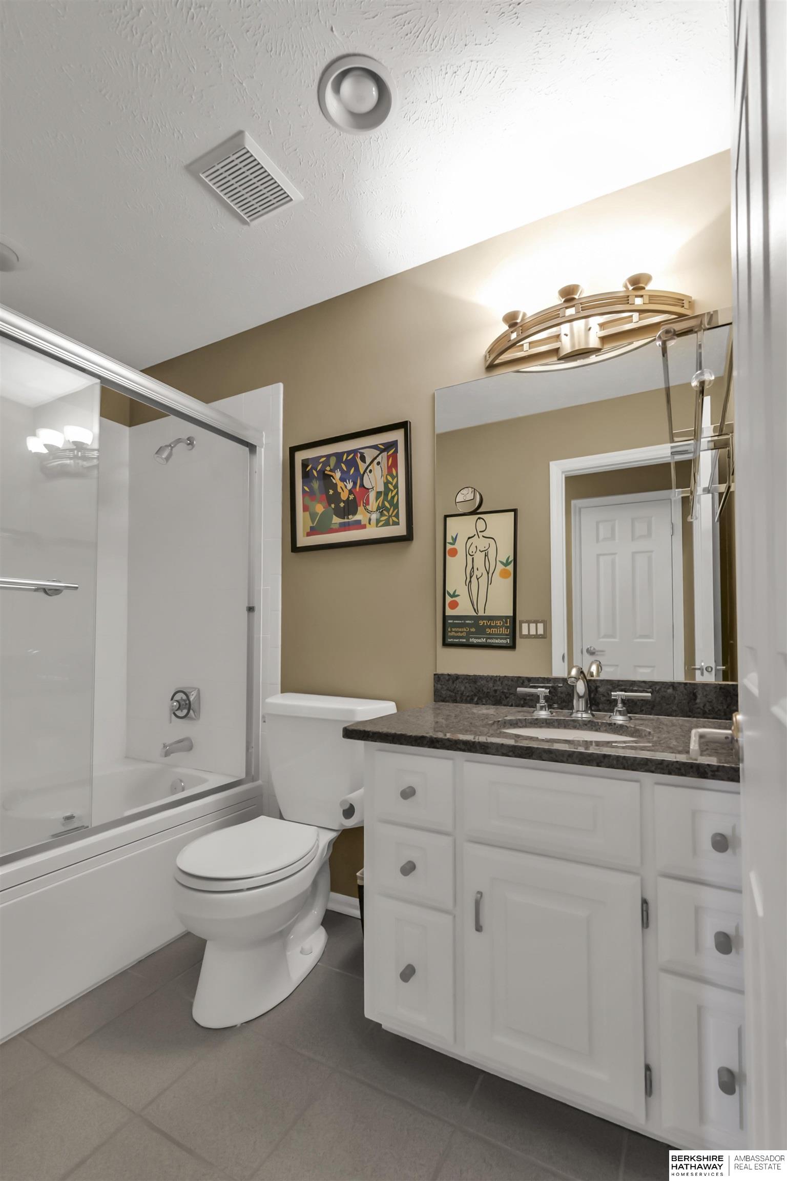 Omaha, Nebraska 68164, United States, 3 Bedrooms Bedrooms, ,2 BathroomsBathrooms,Residential,Pending,133798