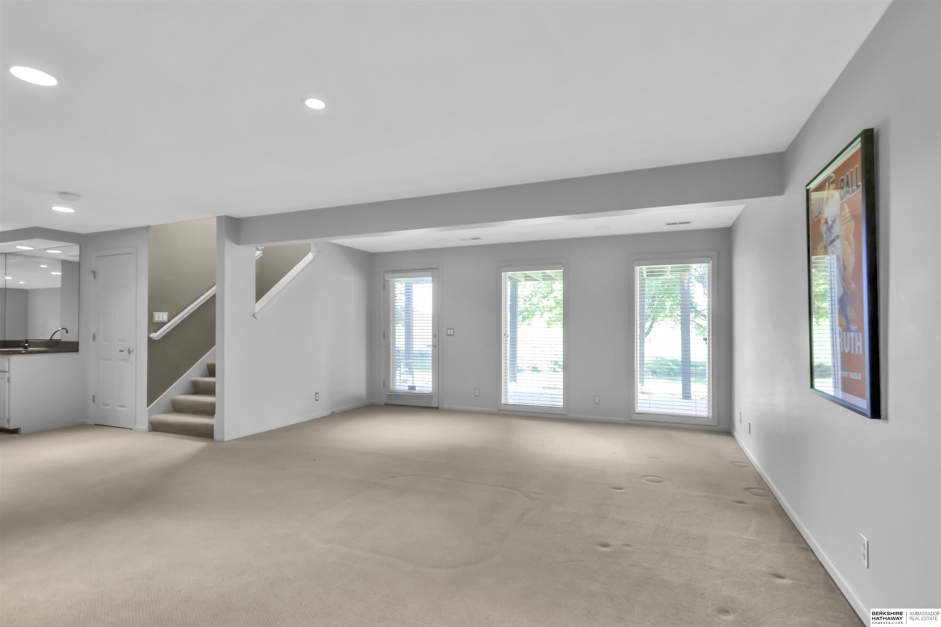 Omaha, Nebraska 68164, United States, 3 Bedrooms Bedrooms, ,2 BathroomsBathrooms,Residential,Pending,133798