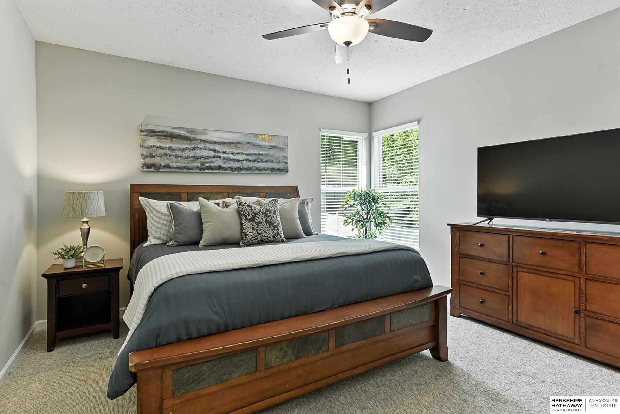 Omaha, Nebraska 68136, United States, 4 Bedrooms Bedrooms, ,3 BathroomsBathrooms,Residential,Pending,199051