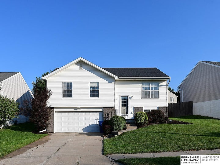 Photo 1 of 28 — 15306 Young Street, Bennington, NE 68007