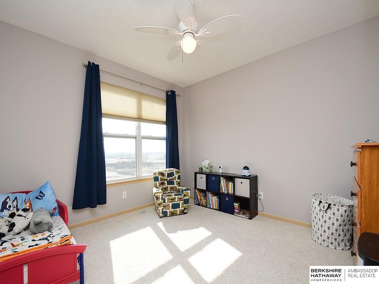 Papillion, Nebraska 68046, United States, 5 Bedrooms Bedrooms, ,3 BathroomsBathrooms,Residential,Pending,111467