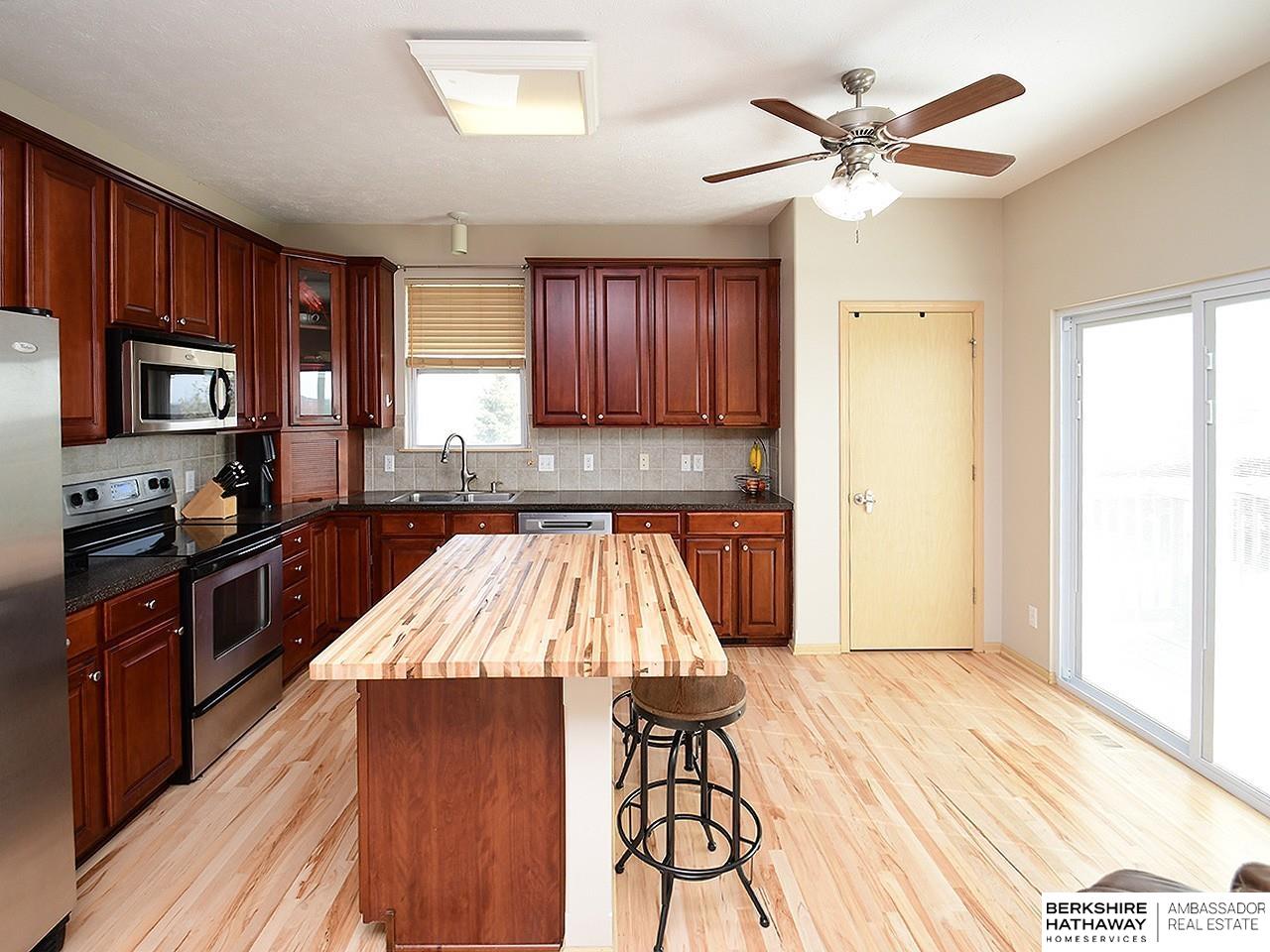 Papillion, Nebraska 68046, United States, 5 Bedrooms Bedrooms, ,3 BathroomsBathrooms,Residential,Pending,111467