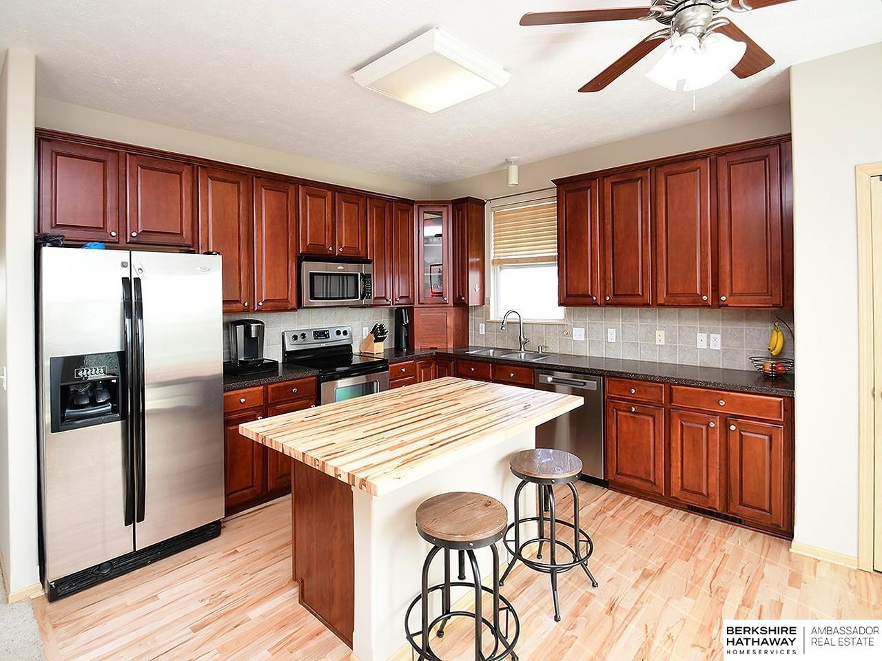 Papillion, Nebraska 68046, United States, 5 Bedrooms Bedrooms, ,3 BathroomsBathrooms,Residential,Pending,111467