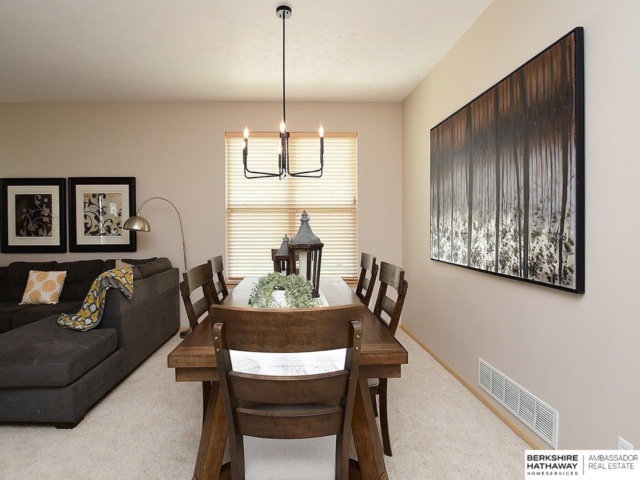 Papillion, Nebraska 68046, United States, 5 Bedrooms Bedrooms, ,3 BathroomsBathrooms,Residential,Pending,111467