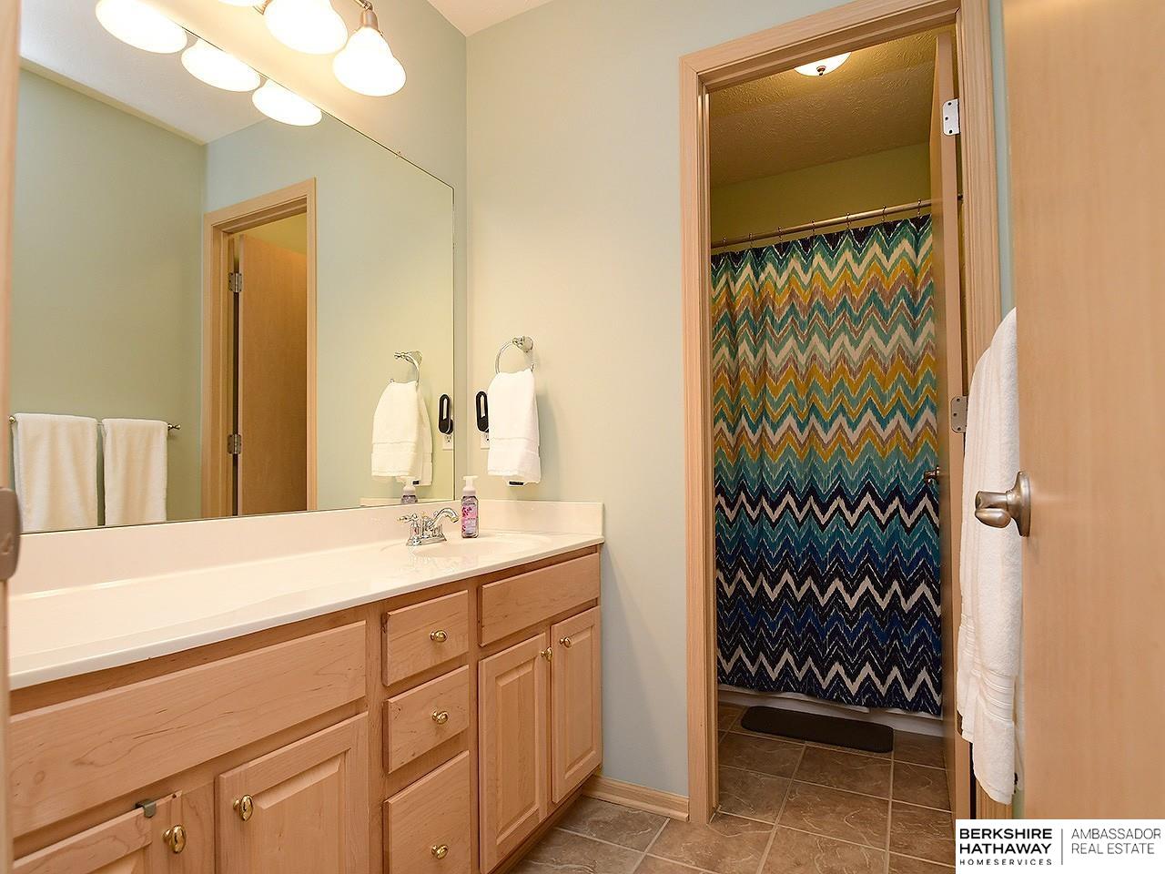 Papillion, Nebraska 68046, United States, 5 Bedrooms Bedrooms, ,3 BathroomsBathrooms,Residential,Pending,111467