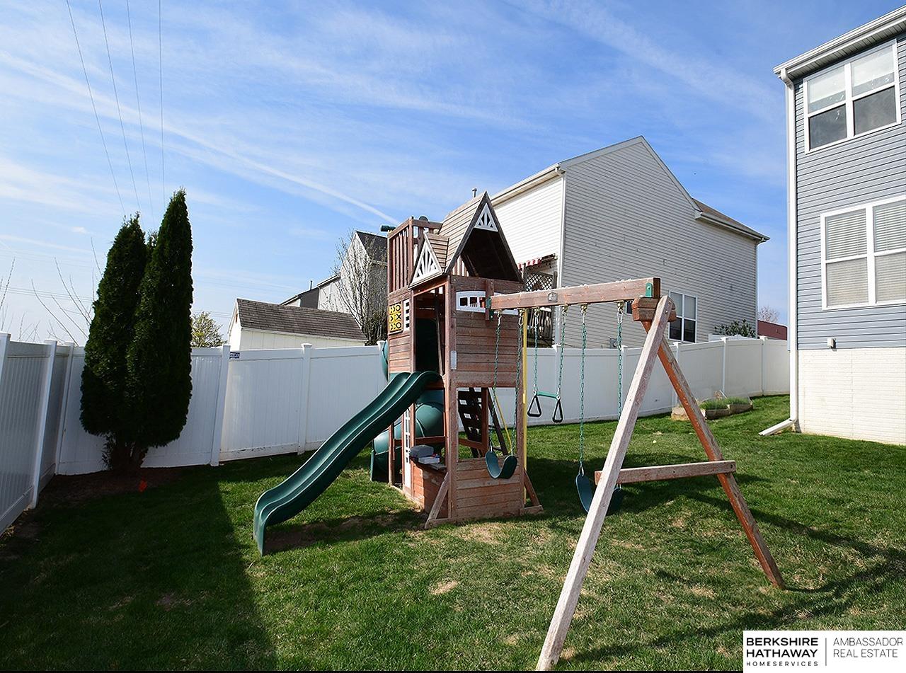 Papillion, Nebraska 68046, United States, 5 Bedrooms Bedrooms, ,3 BathroomsBathrooms,Residential,Pending,111467