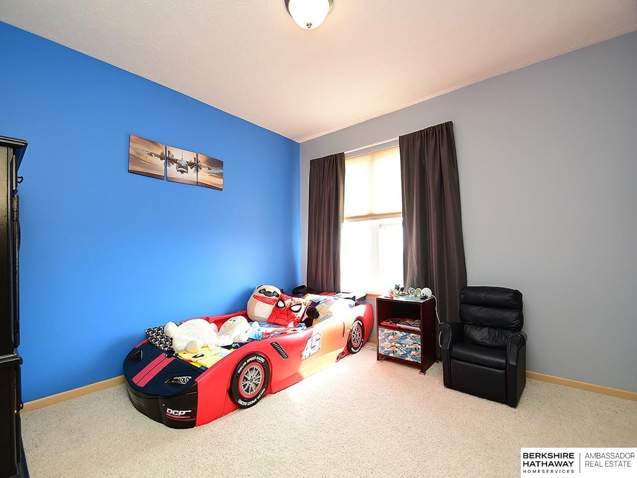 Papillion, Nebraska 68046, United States, 5 Bedrooms Bedrooms, ,3 BathroomsBathrooms,Residential,Pending,111467