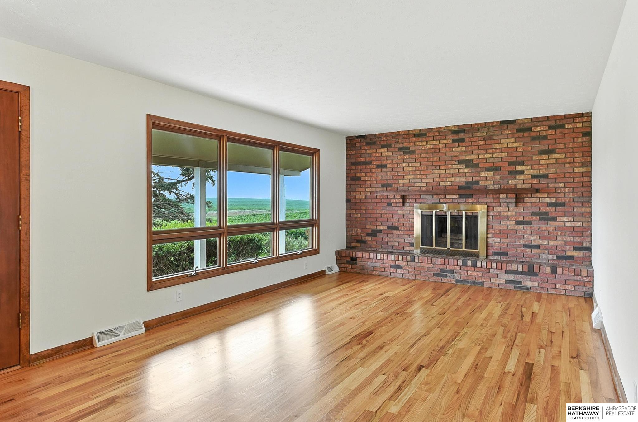 Louisville, Nebraska 68037, United States, 3 Bedrooms Bedrooms, ,1 BathroomBathrooms,Residential,Active,185055