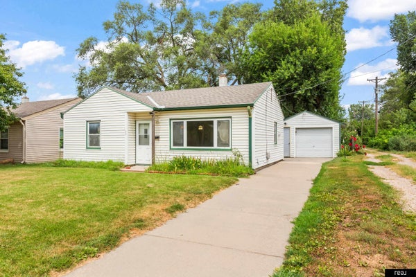 308 W 29TH AVE, BELLEVUE, NE 68005 - Image 329fe0f69c4f0547ef91c036b14a73ed/855204259