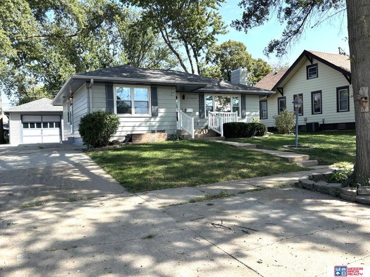 Photo 1 of 28 — 334 E Roberts Street, Seward, NE 68434