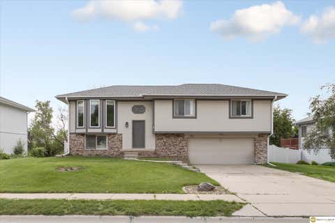 Photo of 802 Fort Street, Papillion, NE 68046 (MLS # 22615472)