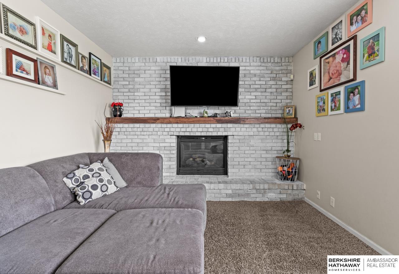 Omaha, Nebraska 68122, United States, 4 Bedrooms Bedrooms, ,3 BathroomsBathrooms,Residential,Active,189521