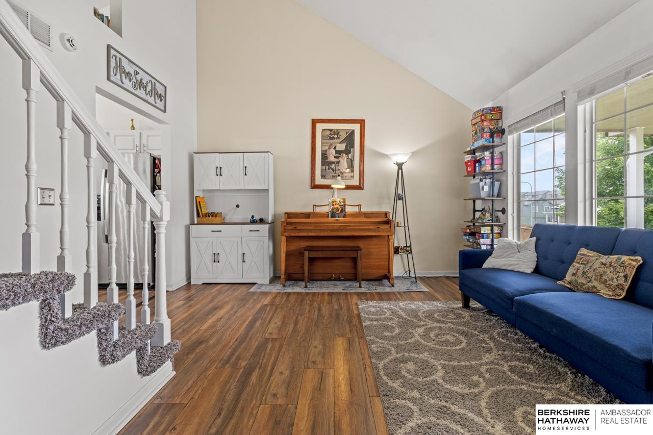 Omaha, Nebraska 68122, United States, 4 Bedrooms Bedrooms, ,3 BathroomsBathrooms,Residential,Active,189521