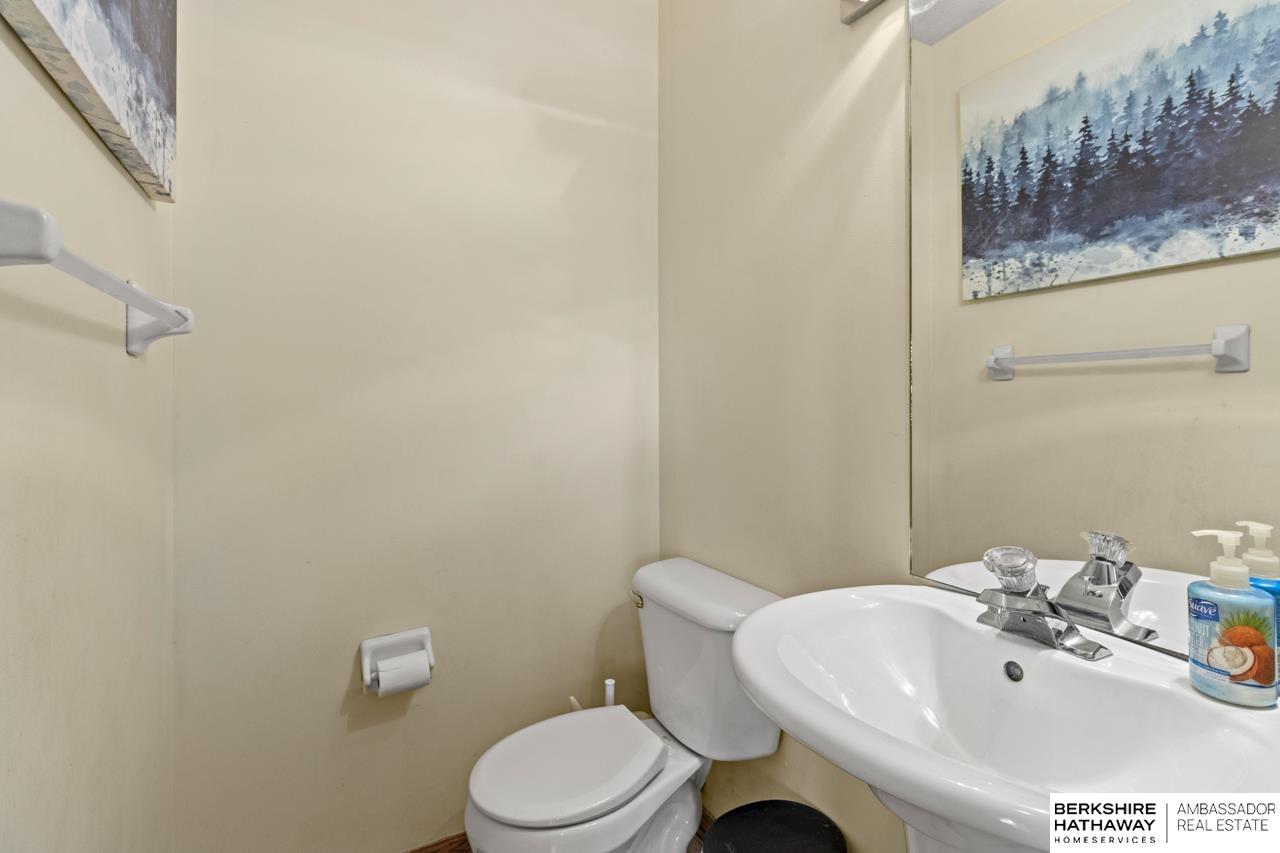 Omaha, Nebraska 68122, United States, 4 Bedrooms Bedrooms, ,3 BathroomsBathrooms,Residential,Active,189521