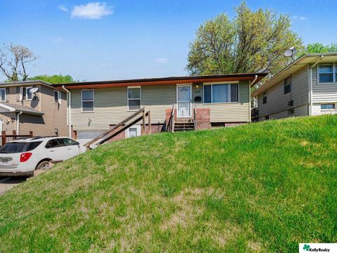 Photo of 3722 Crown Pointe Avenue, Omaha, NE 68111 (MLS # 22611757)