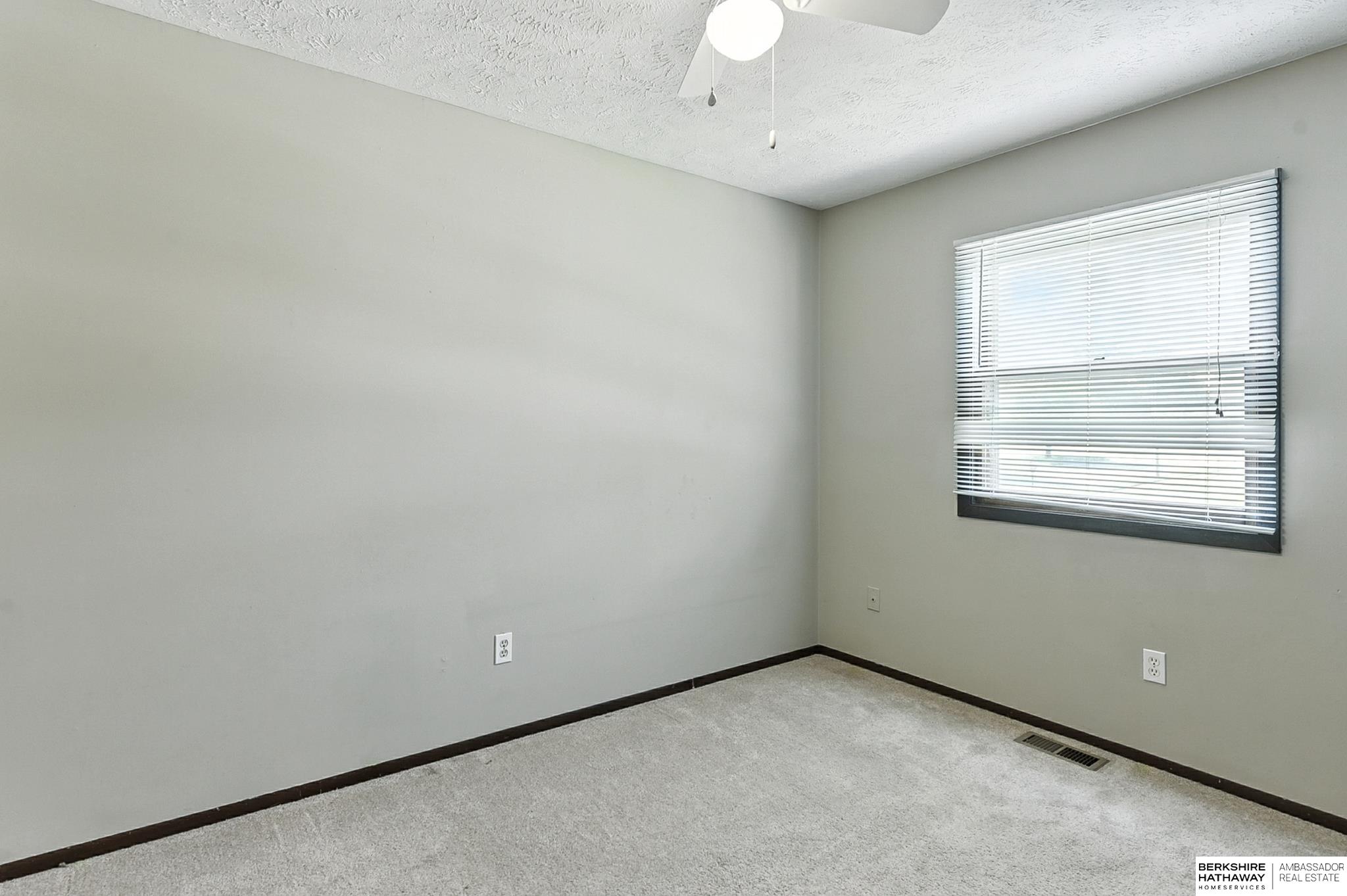 Omaha, Nebraska 68138, United States, 3 Bedrooms Bedrooms, ,2 BathroomsBathrooms,Residential,Active,218518