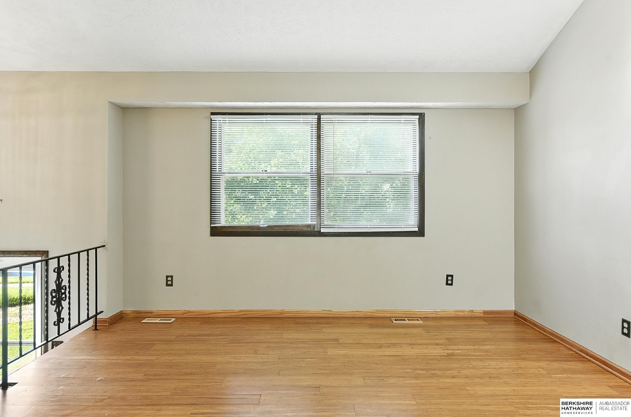 Omaha, Nebraska 68138, United States, 3 Bedrooms Bedrooms, ,2 BathroomsBathrooms,Residential,Active,218518