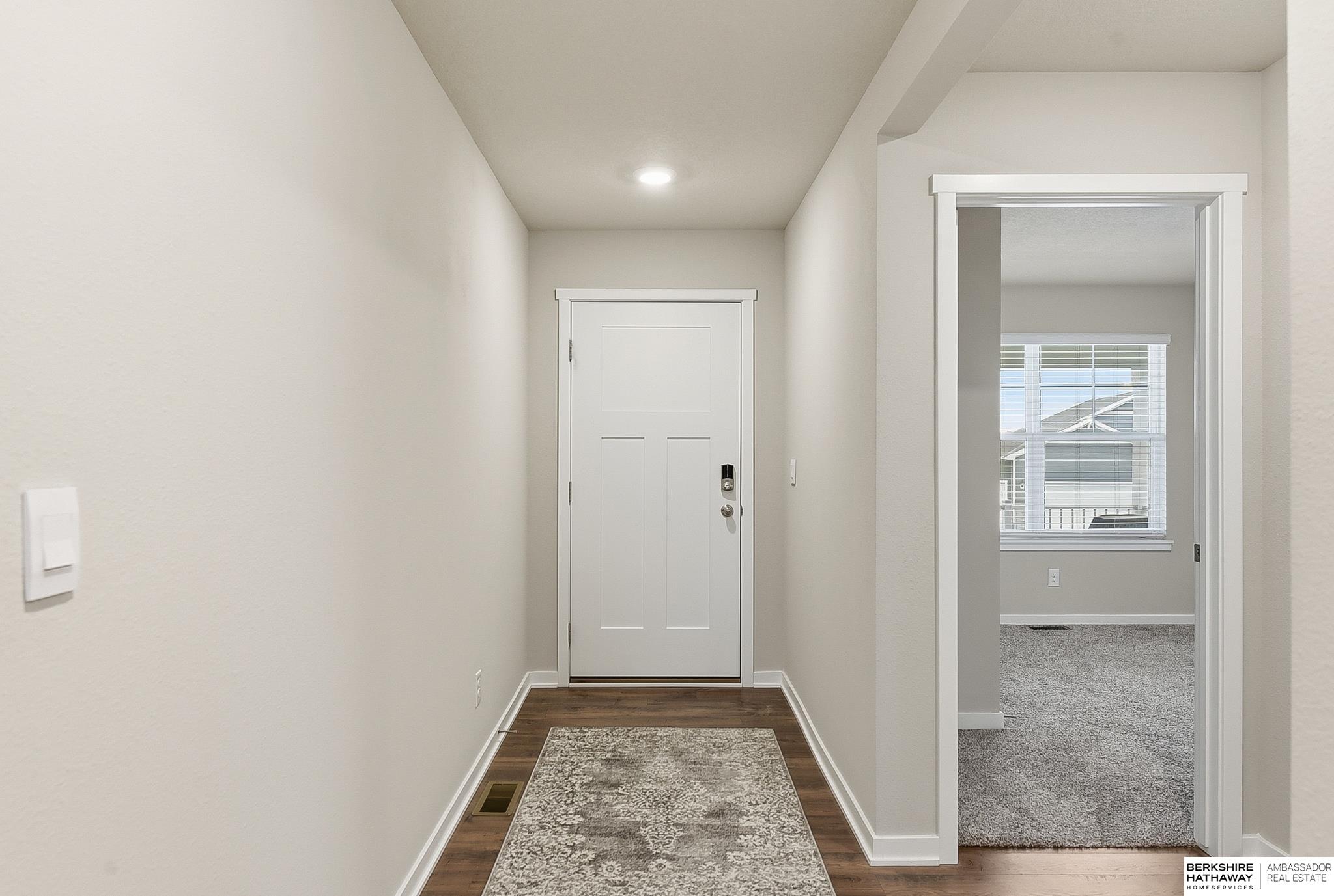 220 N 10th Avenue