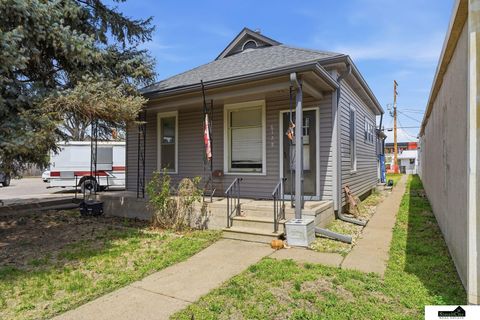 Photo of 6128 Ballard Avenue, Lincoln, NE 68507 (MLS # 22611537)