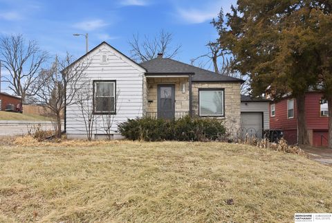 Photo of 1020 S 31st Street, Omaha, NE 68105 (MLS # 22604426)