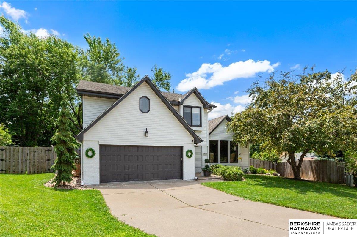 Omaha, Nebraska 68154, United States, 4 Bedrooms Bedrooms, ,3 BathroomsBathrooms,Residential,Active,154642