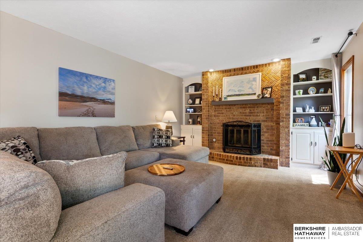 Omaha, Nebraska 68154, United States, 4 Bedrooms Bedrooms, ,3 BathroomsBathrooms,Residential,Active,154642