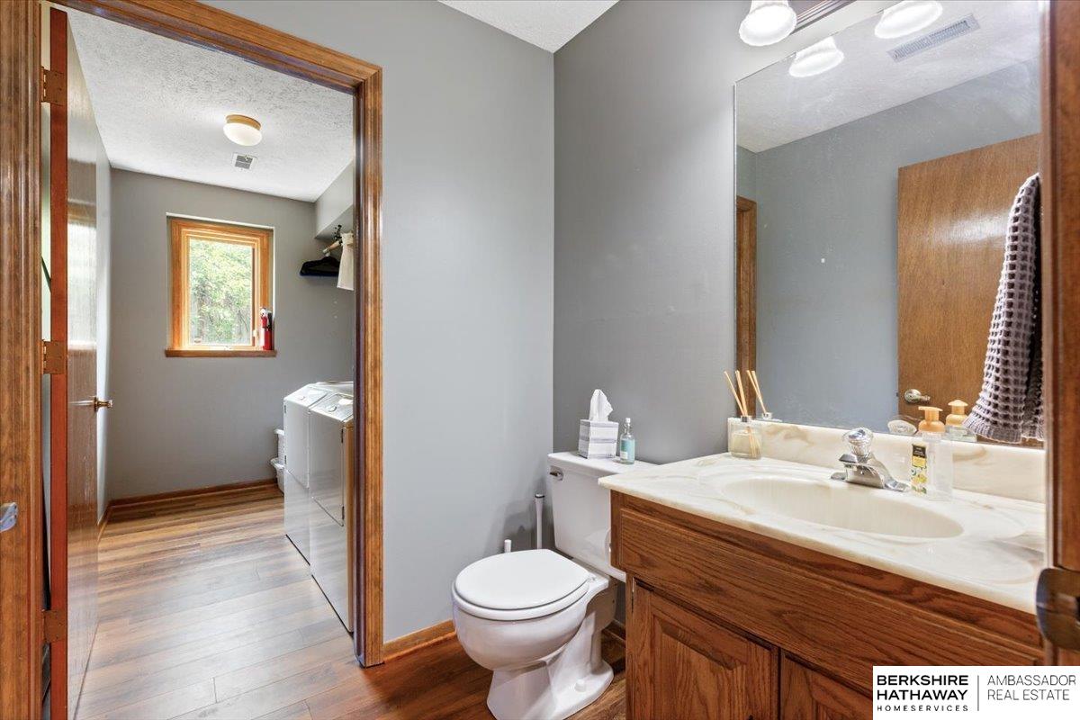 Omaha, Nebraska 68154, United States, 4 Bedrooms Bedrooms, ,3 BathroomsBathrooms,Residential,Active,154642