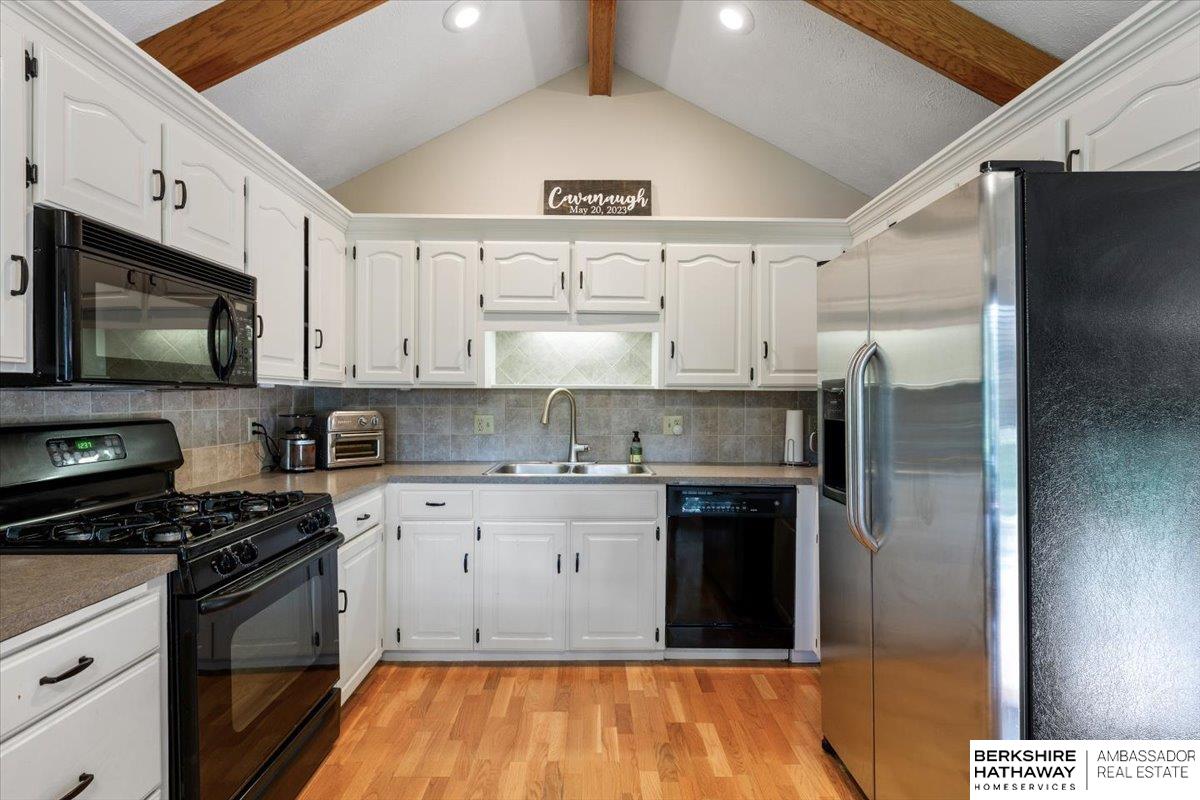 Omaha, Nebraska 68154, United States, 4 Bedrooms Bedrooms, ,3 BathroomsBathrooms,Residential,Active,154642