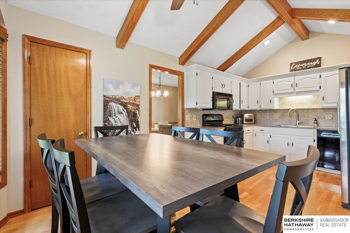 Omaha, Nebraska 68154, United States, 4 Bedrooms Bedrooms, ,3 BathroomsBathrooms,Residential,Active,154642