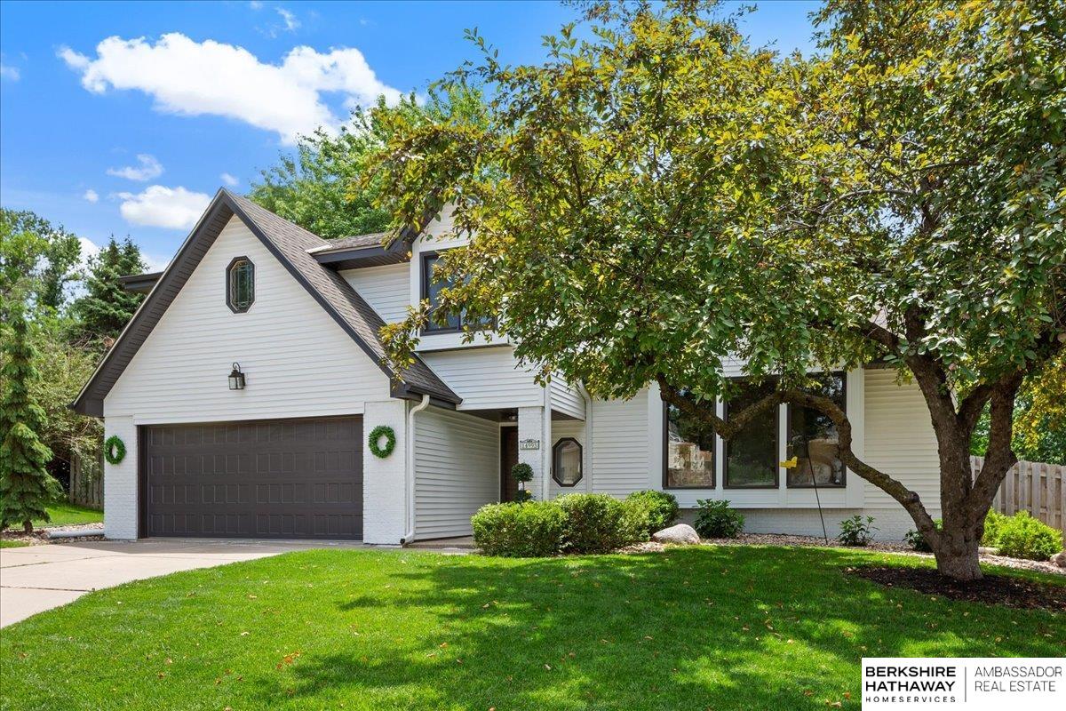 Omaha, Nebraska 68154, United States, 4 Bedrooms Bedrooms, ,3 BathroomsBathrooms,Residential,Active,154642