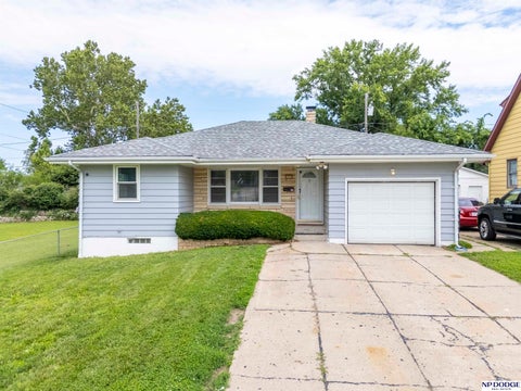 Photo of 5226 Q Street, Omaha, NE 68117 (MLS # 22617887)